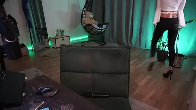 LaraPunkt on StripChat