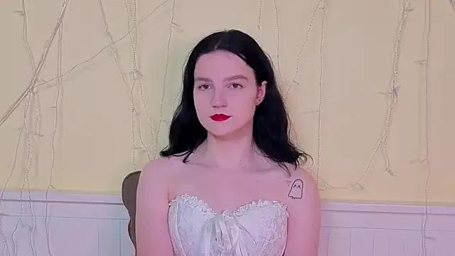 LatinaHuguenin on StripChat