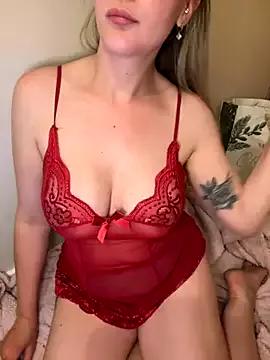 Layla_20_ on StripChat