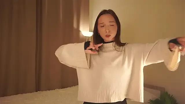 LeonaBelhumeur on StripChat