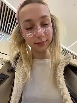 Lia__Love on StripChat