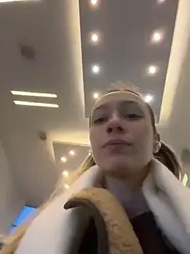 Lia__Love — Say HELLO to my pussy with buzzz