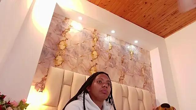 lia_mariana on StripChat