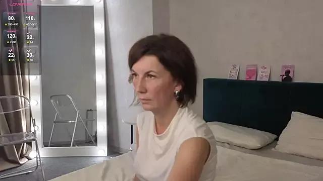 Lia_Reyn on StripChat