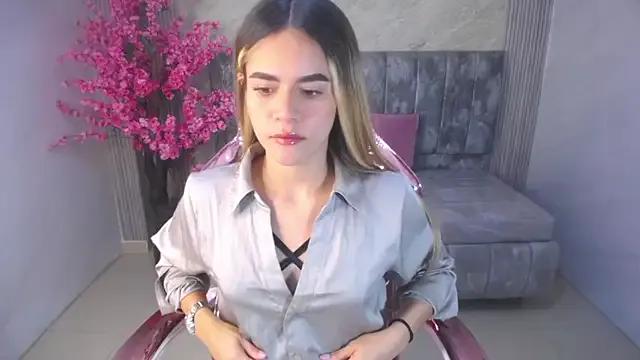 lilith4_s on StripChat