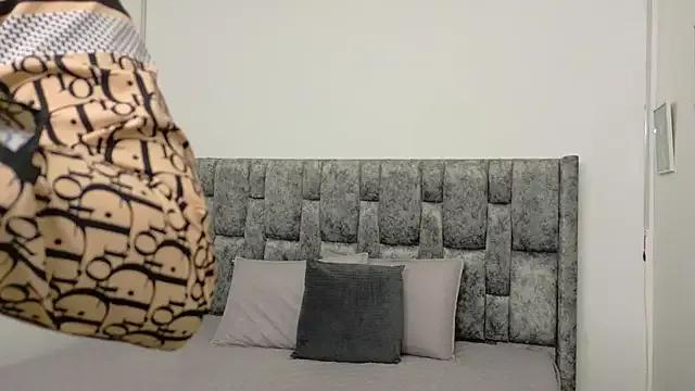 Lizbeth_Rouse on StripChat