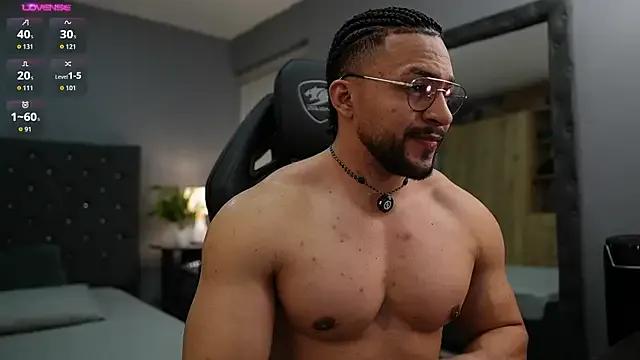 LoganMartinX on StripChat