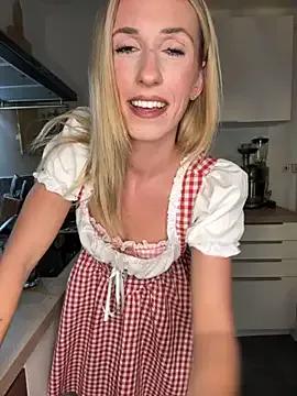 lola_tentatiion on StripChat