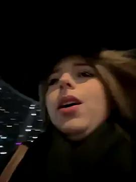 LoraaDoll on StripChat