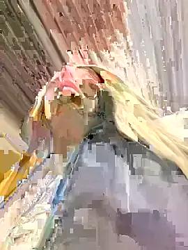 LoraaDoll on StripChat