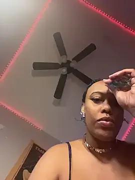loveluna8 on StripChat