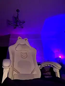 loveluna8 on StripChat