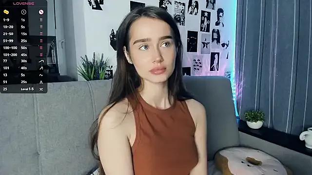 lovelyalivia on StripChat