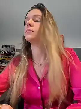 lucie_mehott on StripChat