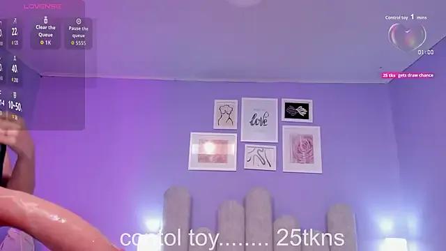 lucrecia_sucker on StripChat