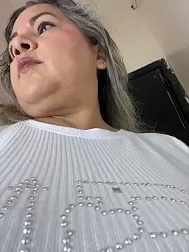 Lucy_Milf_474 on StripChat