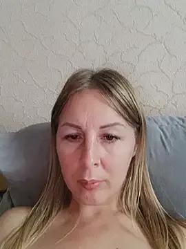 LunaSugarX on StripChat