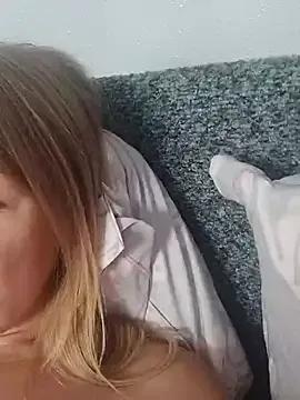 LunaSugarX on StripChat