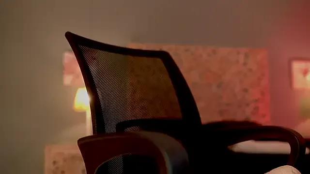 lupeebony on StripChat