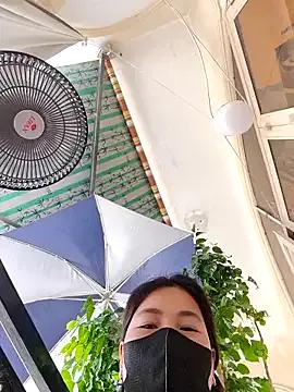 lyna_bl on StripChat