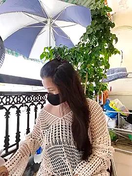 lyna_bl on StripChat