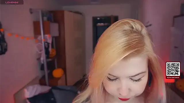 LynetHakes on StripChat