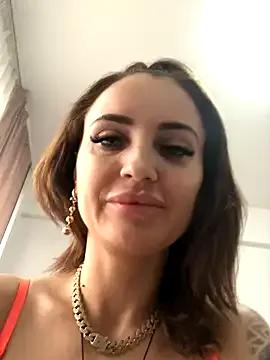 madonnaaaa on StripChat