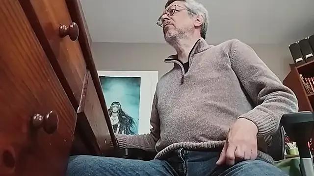 Mandra_is_a_whore on StripChat