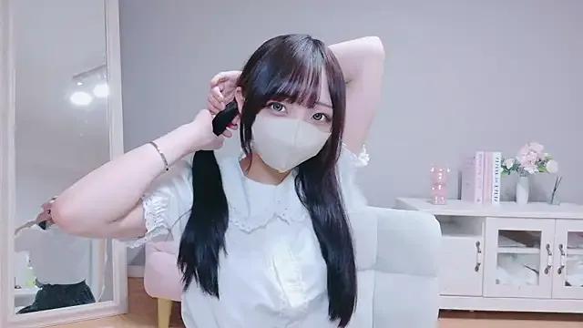 Mashiro-chan on StripChat