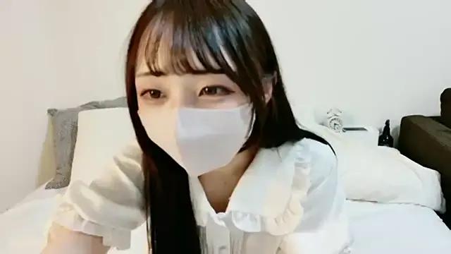 Mashiro-chan on StripChat