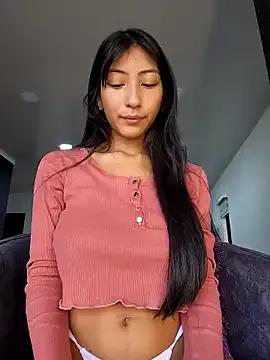 Mavi_roouse_ on StripChat