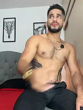 Maximiliano_ford on StripChat