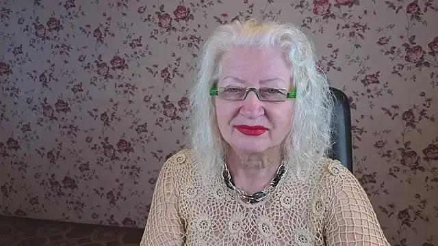 Maya_Mayflower on StripChat