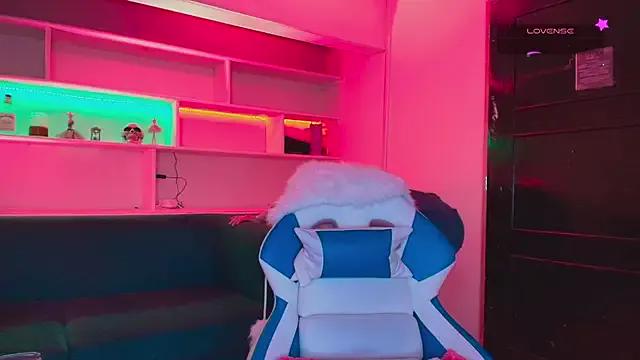 Melissa_Adamsx on StripChat