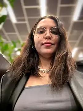 meow_girl on StripChat