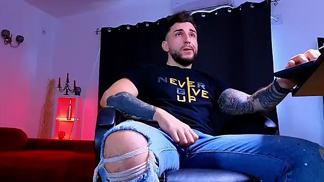 MightyAaron66 on StripChat