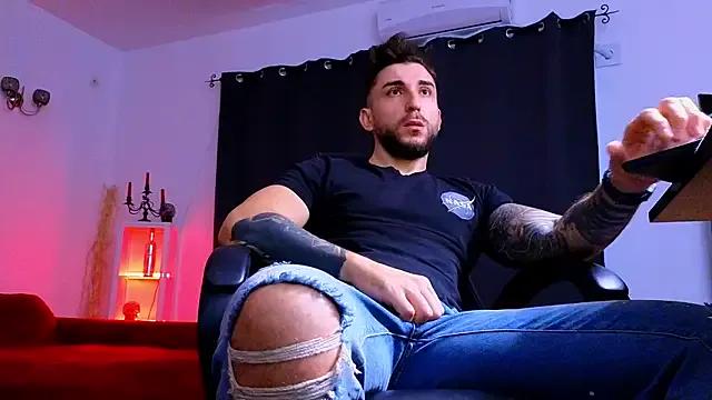 MightyAaron66 on StripChat