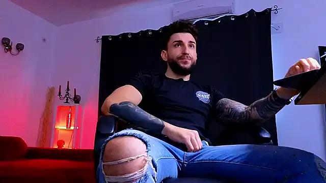 MightyAaron66 on StripChat