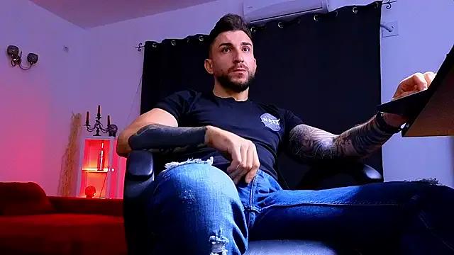 MightyAaron66 on StripChat