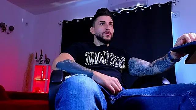 MightyAaron66 on StripChat