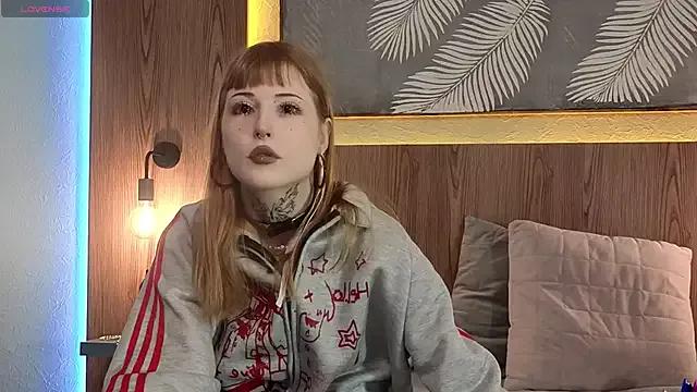 MilkMeSoftly on StripChat