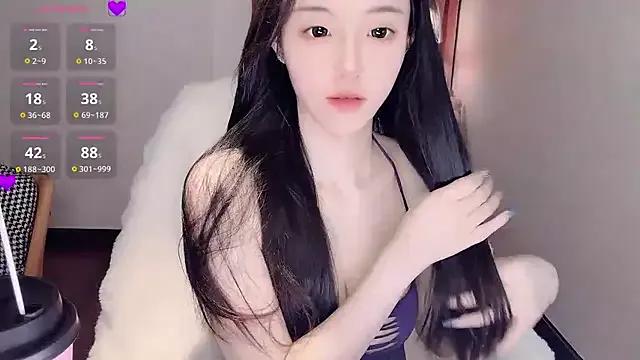 Mimi_666 on StripChat