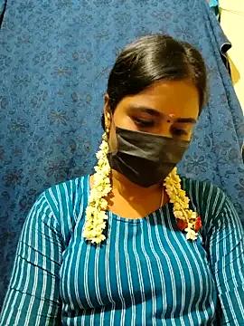 mini-queen on StripChat