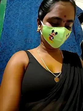 mini-queen on StripChat