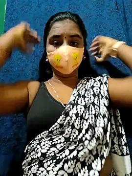 mini-queen on StripChat