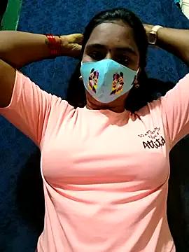 mini-queen on StripChat