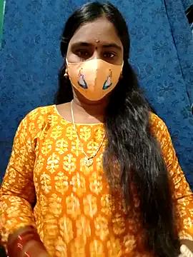 mini-queen on StripChat