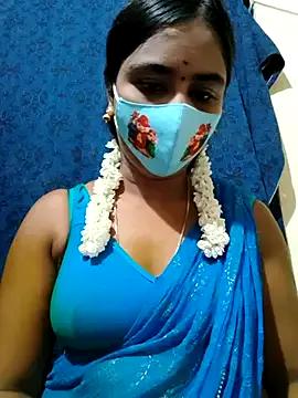 mini-queen on StripChat