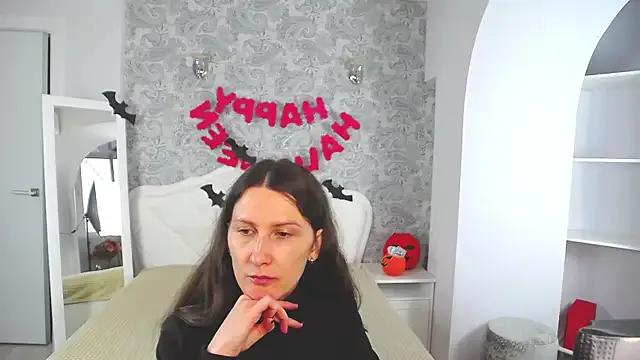 Mistress_Pamela on StripChat