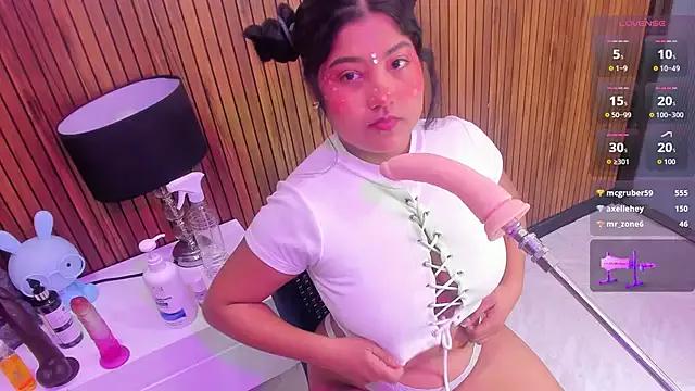 mysticlatina1 on StripChat